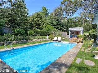 40 Grove Ave, Tisbury, MA 02568