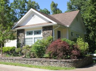 4929 Brevard Rd #TOP, Horse Shoe, NC 28742