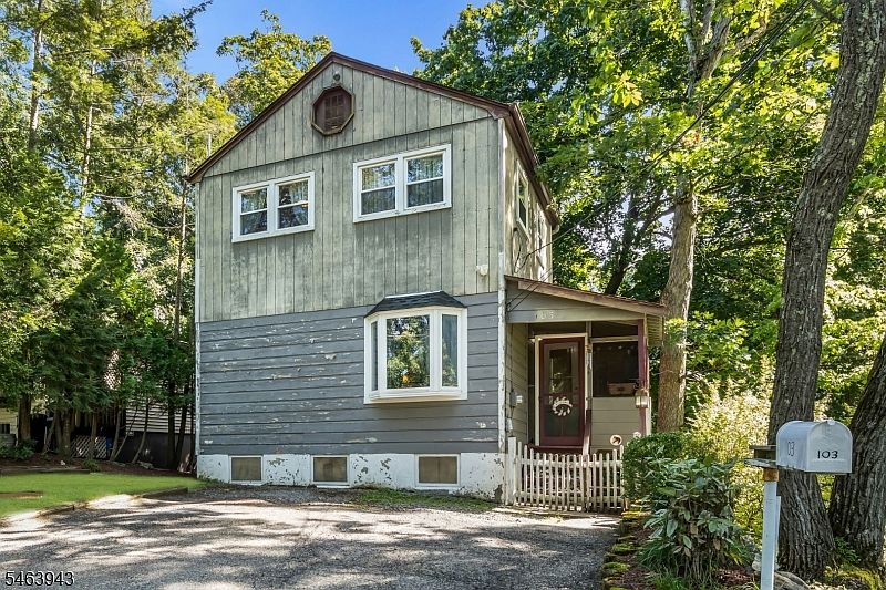 1st image of 103 Vermont Trl