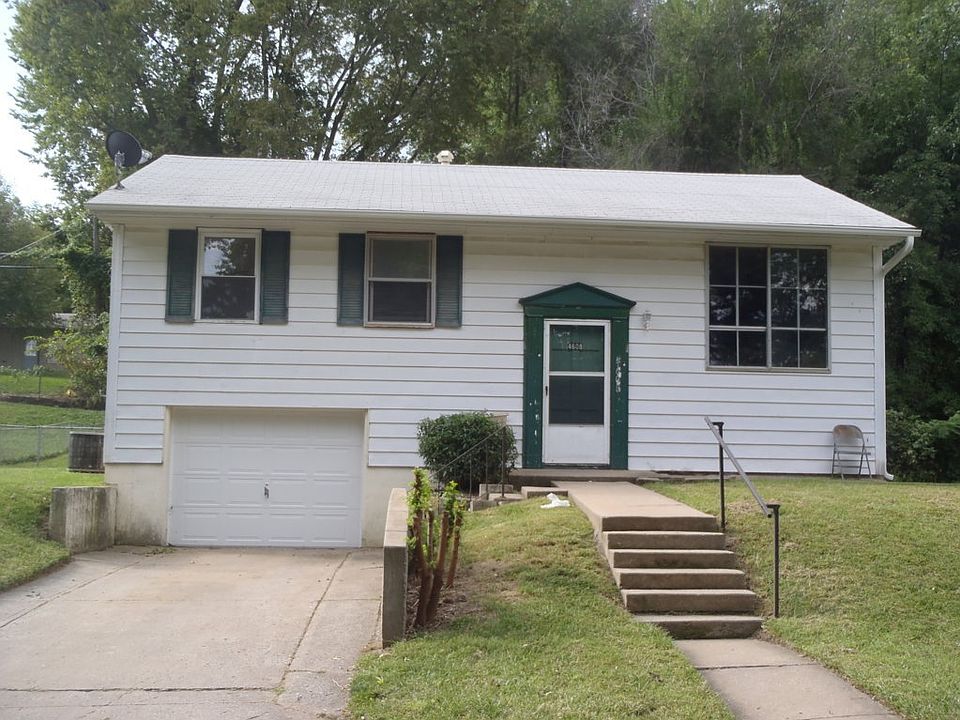 1st image of 4608 Valley Ln