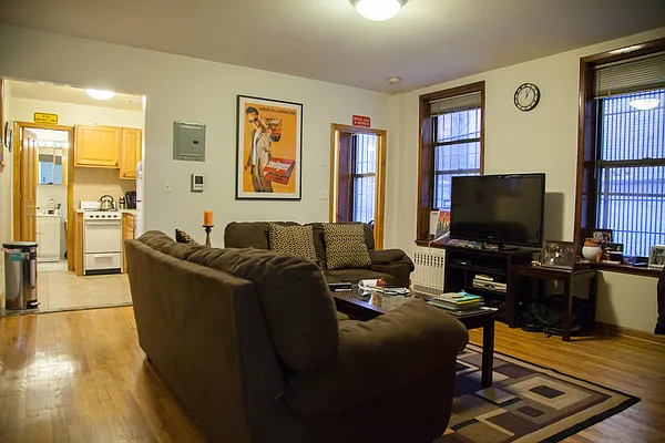 Rented by Joe Gotham LTD | media 42