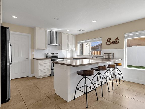 2nd image of 5313 E Janice Way