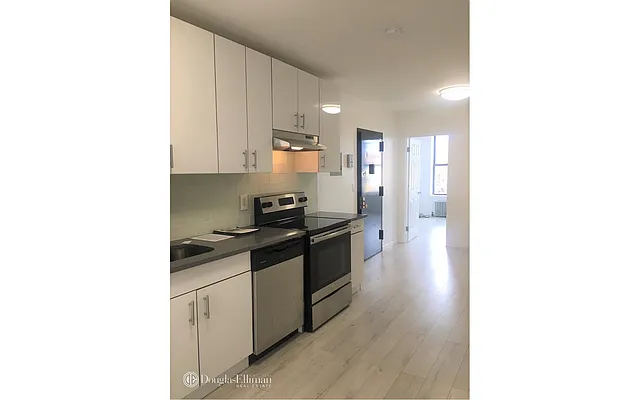 Rented by Douglas Elliman | media 21