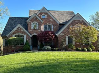 8 Morwood Ln, Saint Louis, MO 63141