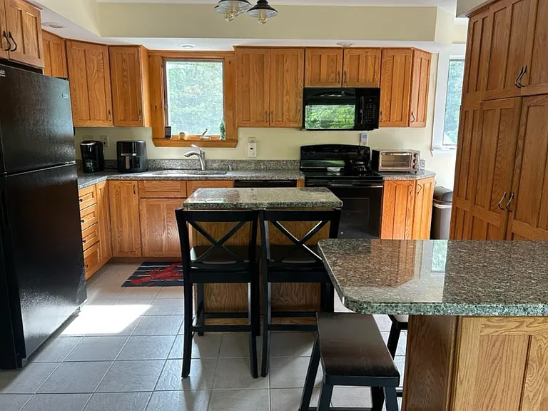 515 N Shore Dr — Photo 21