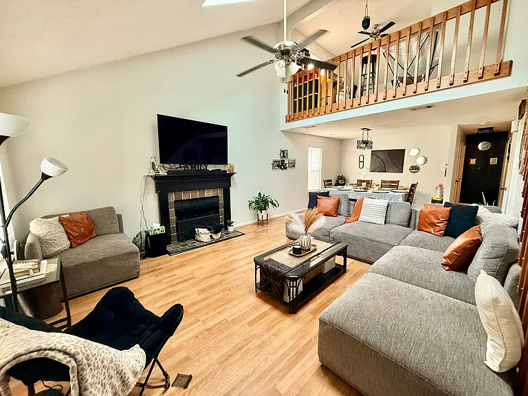3117 Damascus Trl — Photo 19