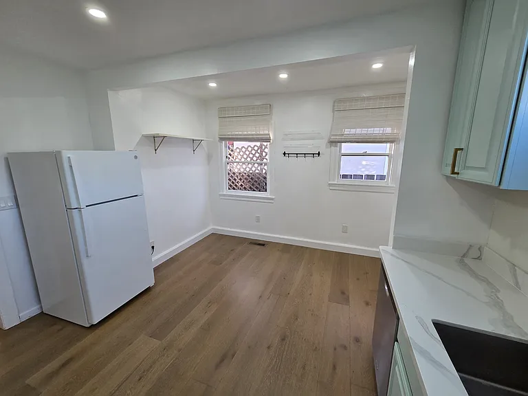 3916 Quigley St — Photo 8