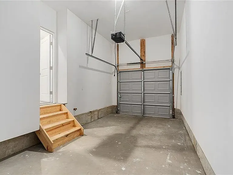 455 S Jordan St — Photo 19