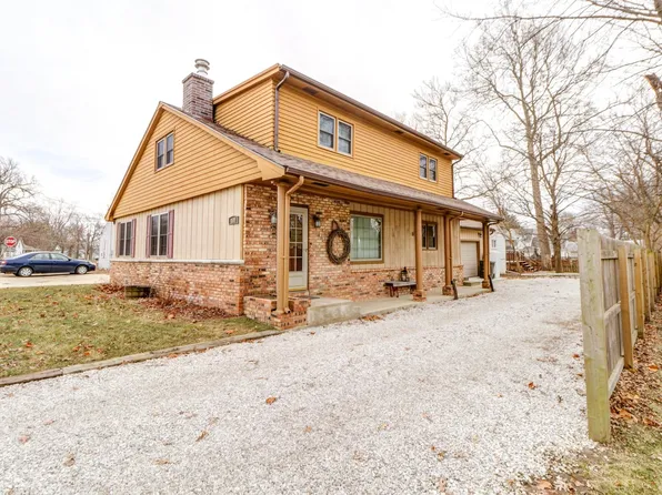 101 W Main St, Mahomet, IL 61853