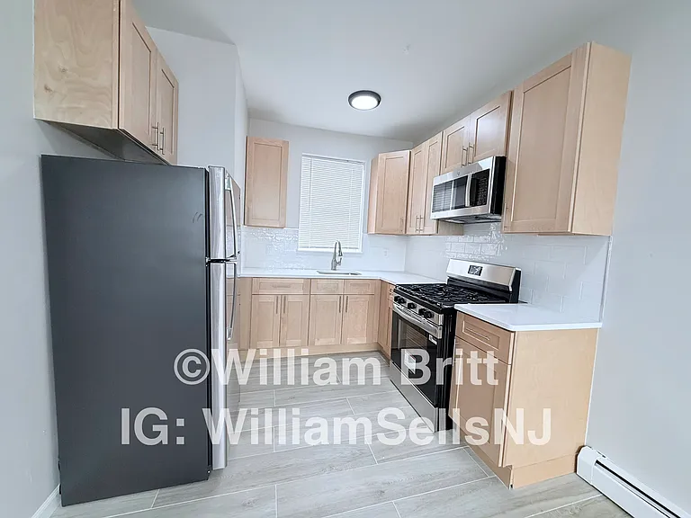 67-69 Brinkerhoff St #4D — Photo 5
