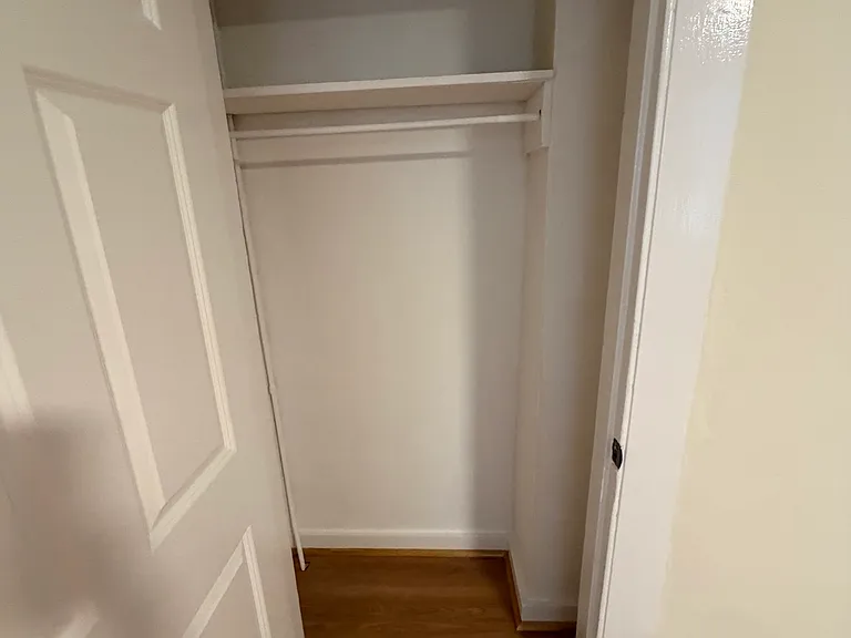 37 Basset St #1B — Photo 10