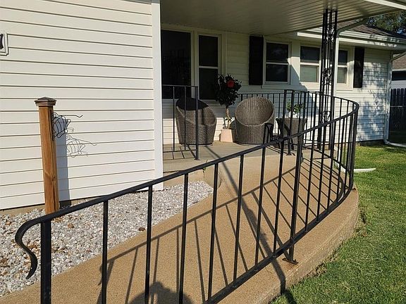 5th image of 2161 Nottingham Dr