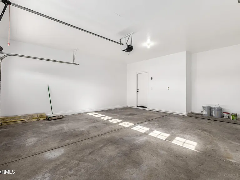 1501 S 113th Dr — Photo 26