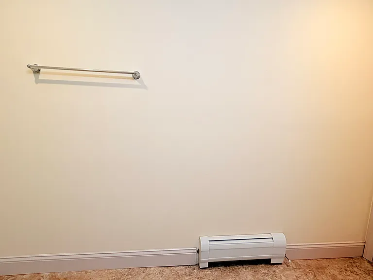 191 College St #203 — Photo 37