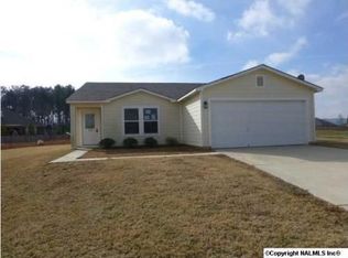 126 Firefly Ln, Owens Cross Roads, AL 35763