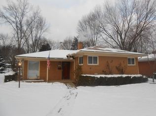 22735 Manning St, Farmington, MI 48336