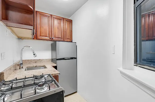 Rented by Compass | media 19