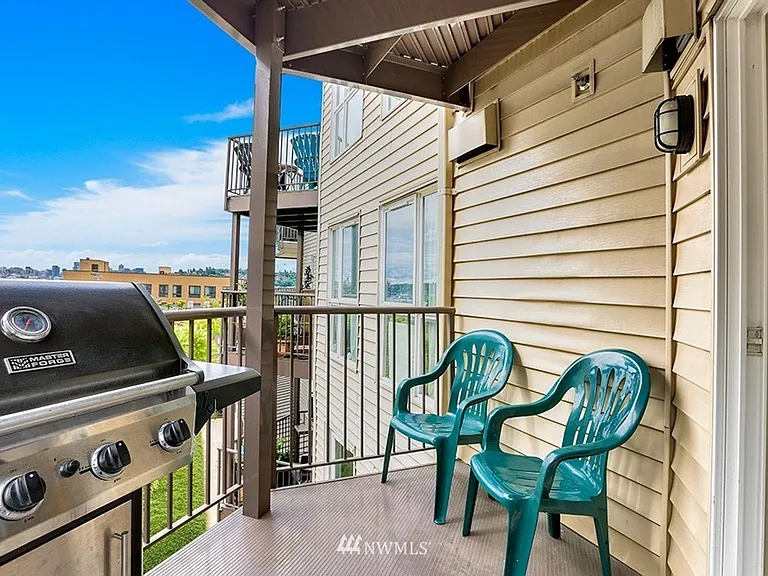 4020 Aurora Ave N #303 — Photo 6