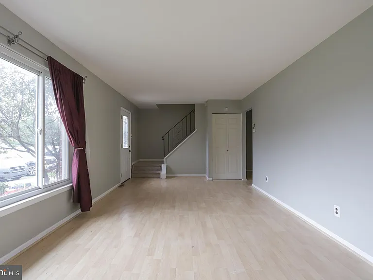 1940 Arrowood Dr — Photo 3
