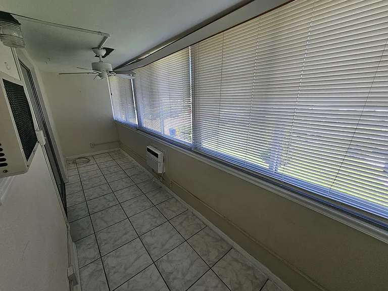 145 Sheffield St E #F — Photo 7