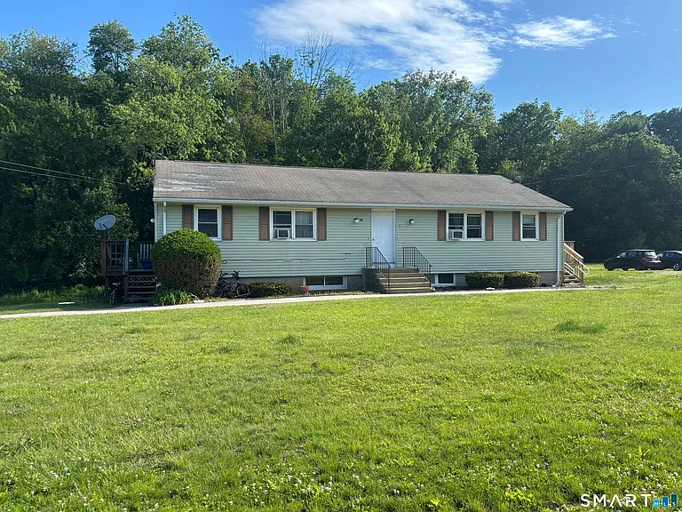 3 White Oak Rd #A — Photo 1