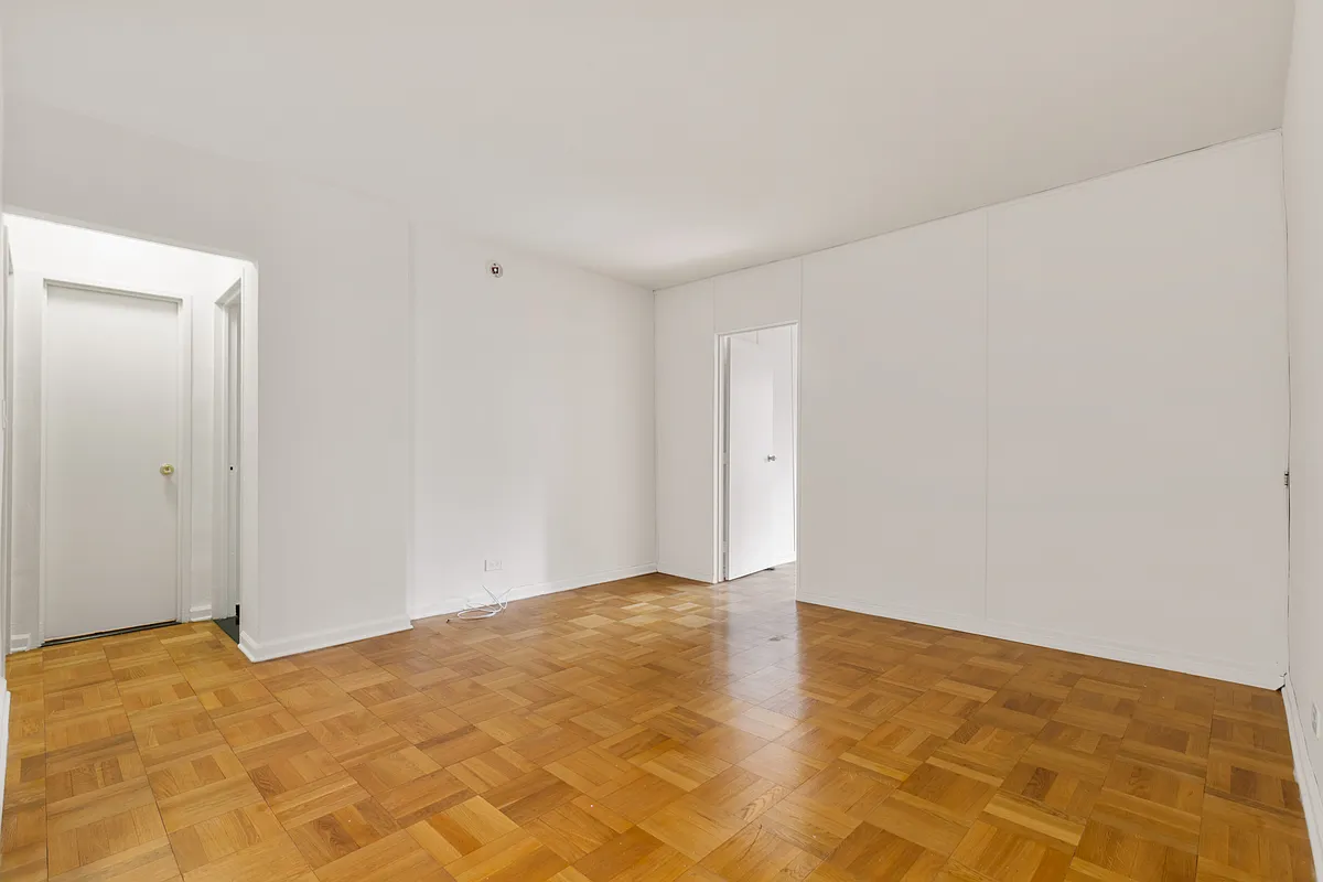 Building Photo - 300 E 46th St #12J