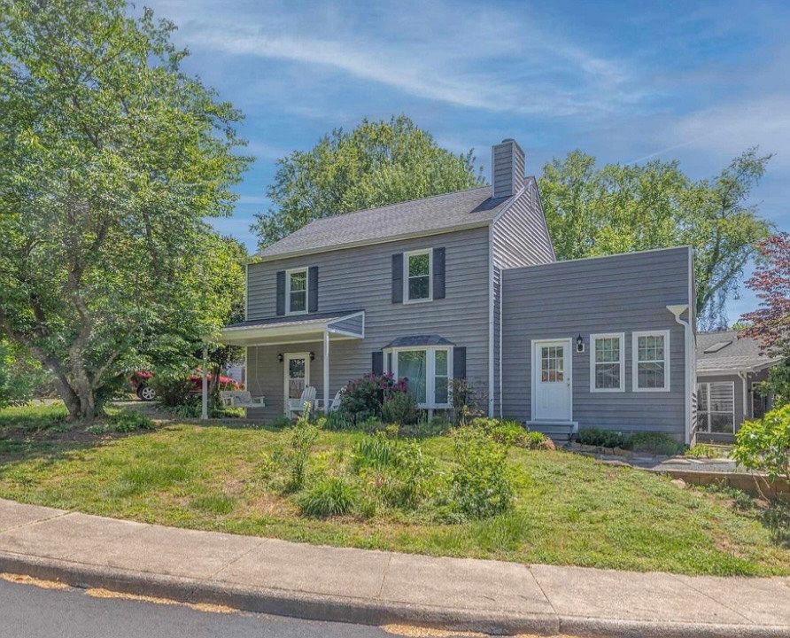 1st image of 119 Westwood Cir