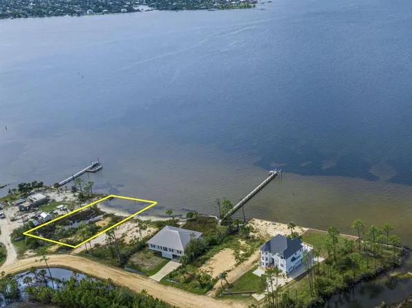 Elma Ruth Dr, Southport, FL 32409