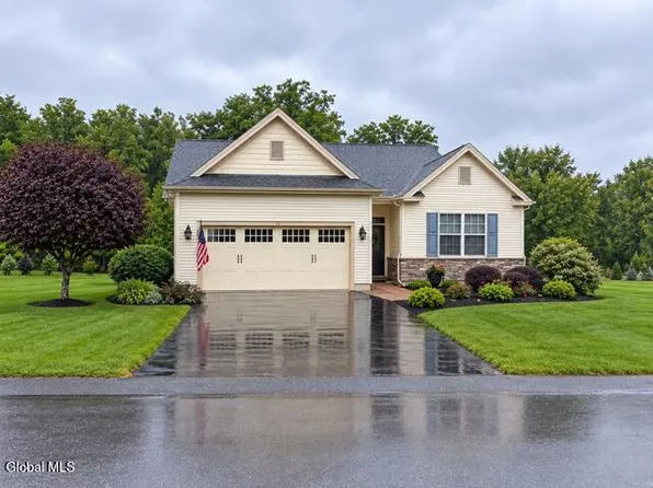 40 Whitney Drive, Mechanicville, NY 12118