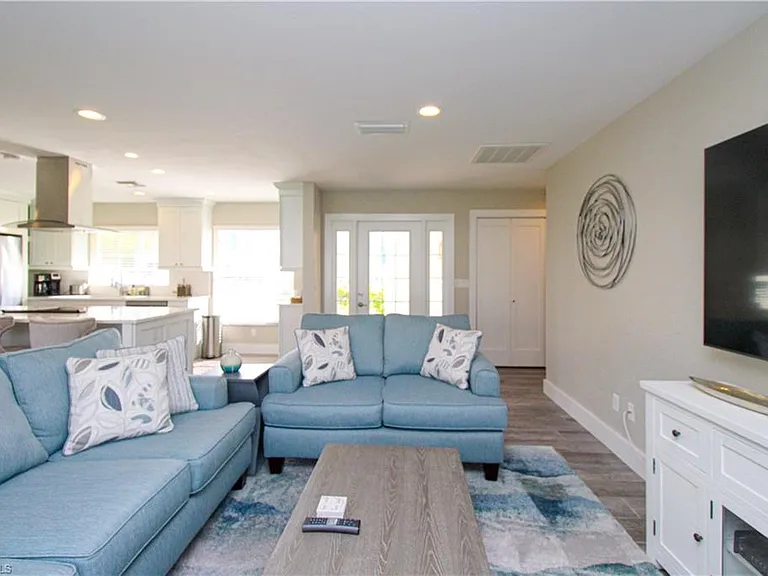 1353 Pelican Ave — Photo 14