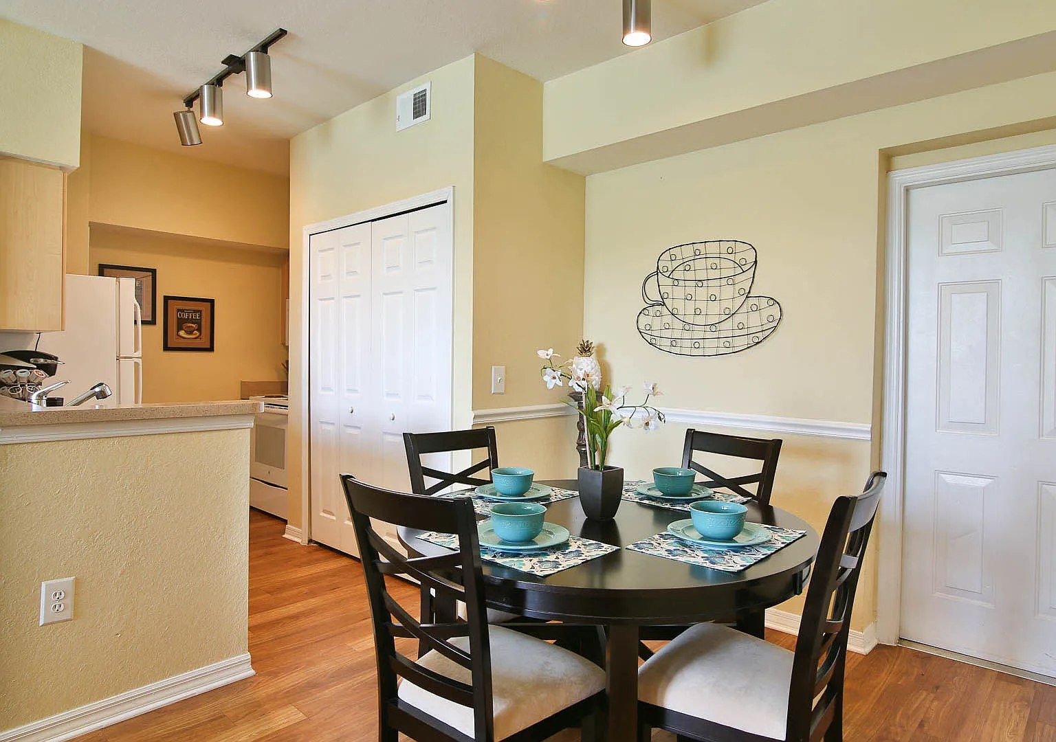 Springs at Palma Sola Apartments — Photo 4
