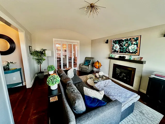 739 Rockdale Dr — Photo 30