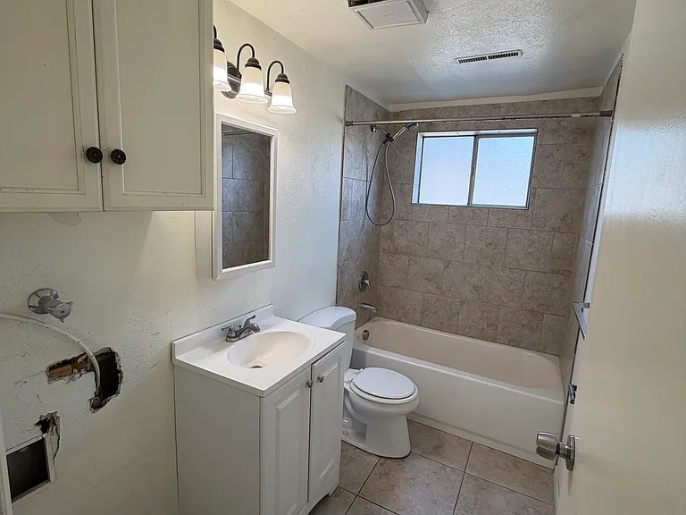 166 N 400 E #166 — Photo 3