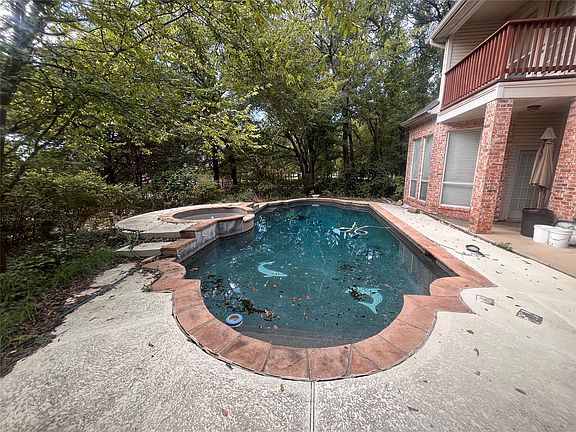 3rd image of 341 Rolling Oaks Rdg