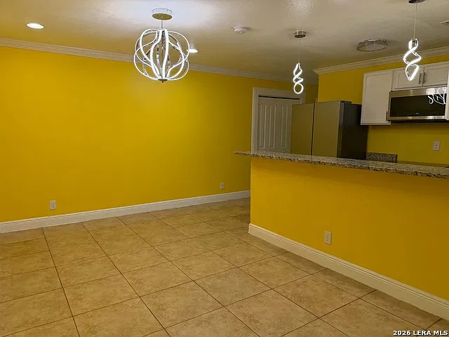 3 bed, 3.0 bath, 1490 sqft, $2,400 — Photo 3