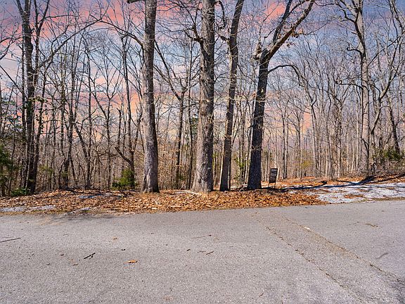 2nd image of 8 Beechwood Dr