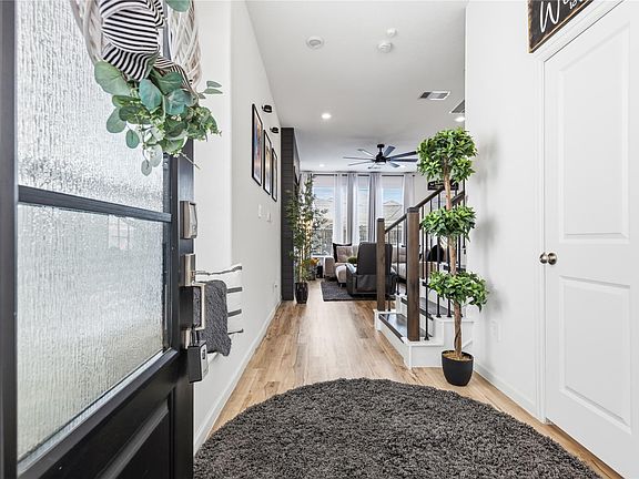 4th image of 641 Royal Arch Dr