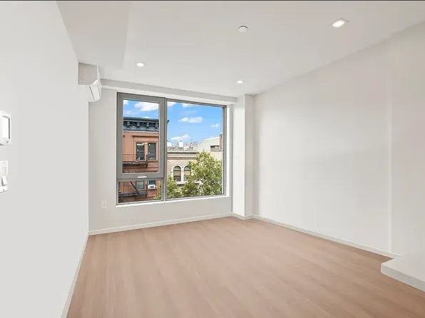 168 West 136th Street image 6 of 17