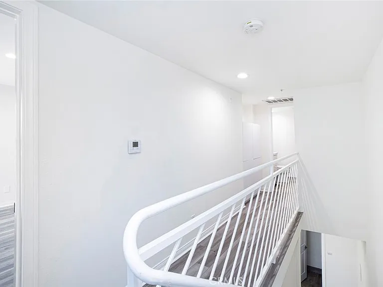 110 W Maple St #30 — Photo 22