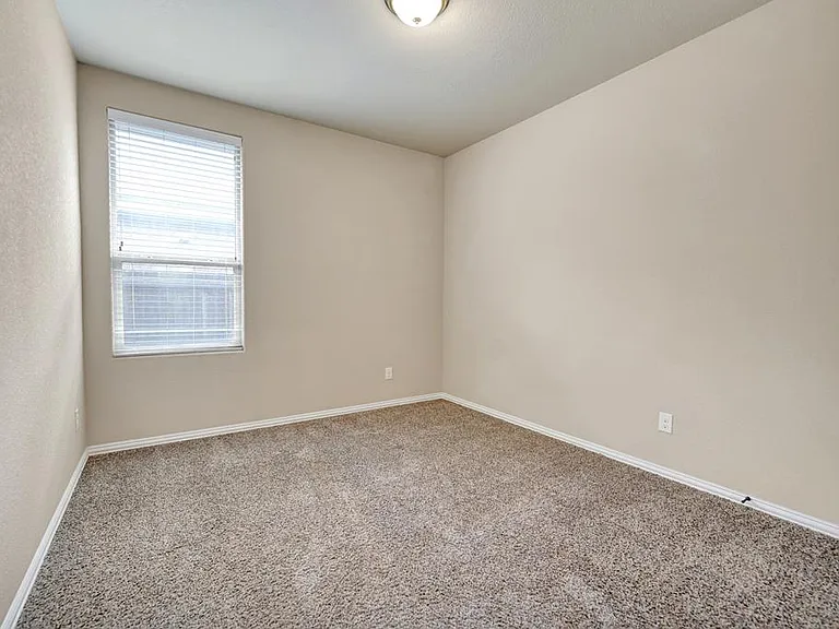 6711 Hall Of Fame Blvd — Photo 35