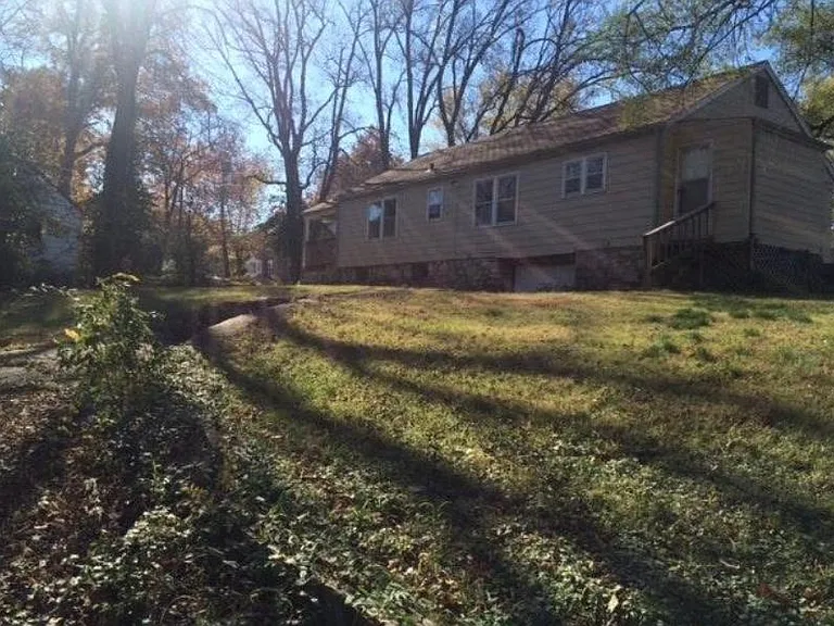 7501 Brooklyn Ave — Photo 13
