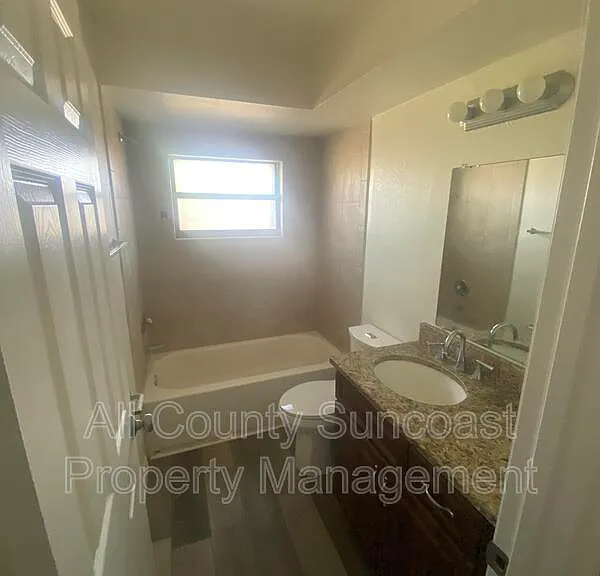 7450 35th St N #1003 — Photo 8