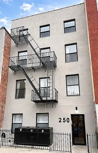 250 Union Ave #2B Photo 1