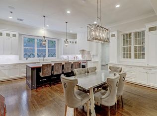 405 Ripple Creek Dr, Houston, TX 77024