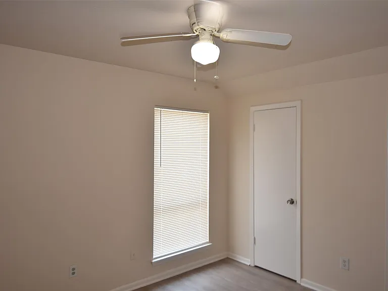 14410 Muirfield Ln — Photo 8
