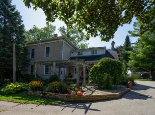 189 Green Bay Rd, Cedarburg, WI 53012