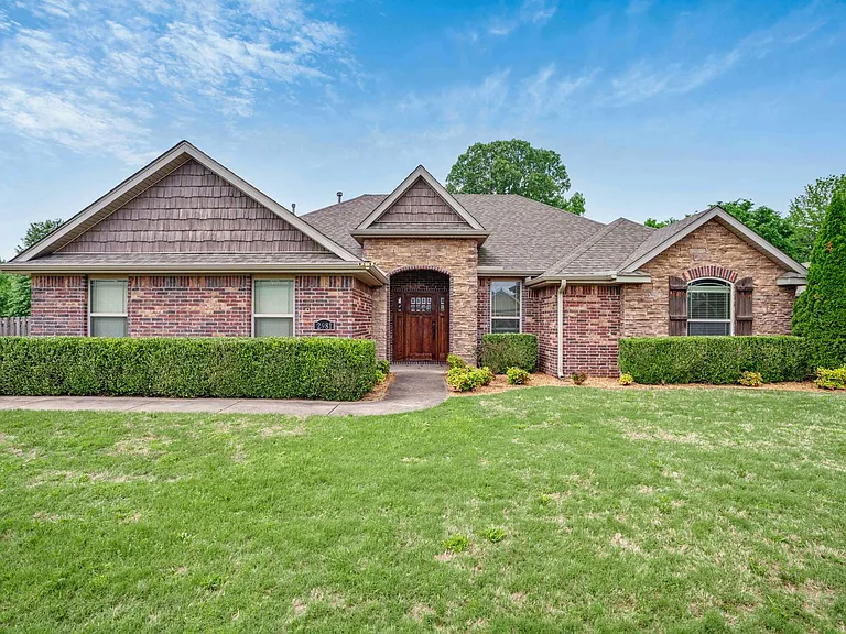 2981 N Raven Ln — Photo 2