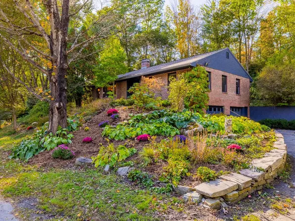 15 Currier Place, Hanover, NH 03755