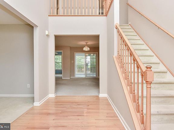 5th image of 28 Autumnwood Way