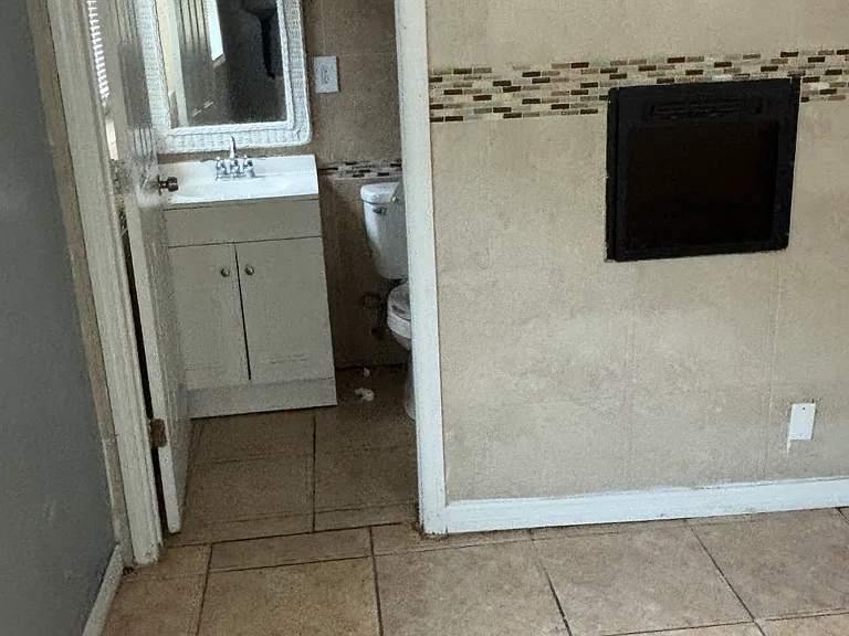 1108 Edith Dr — Photo 12